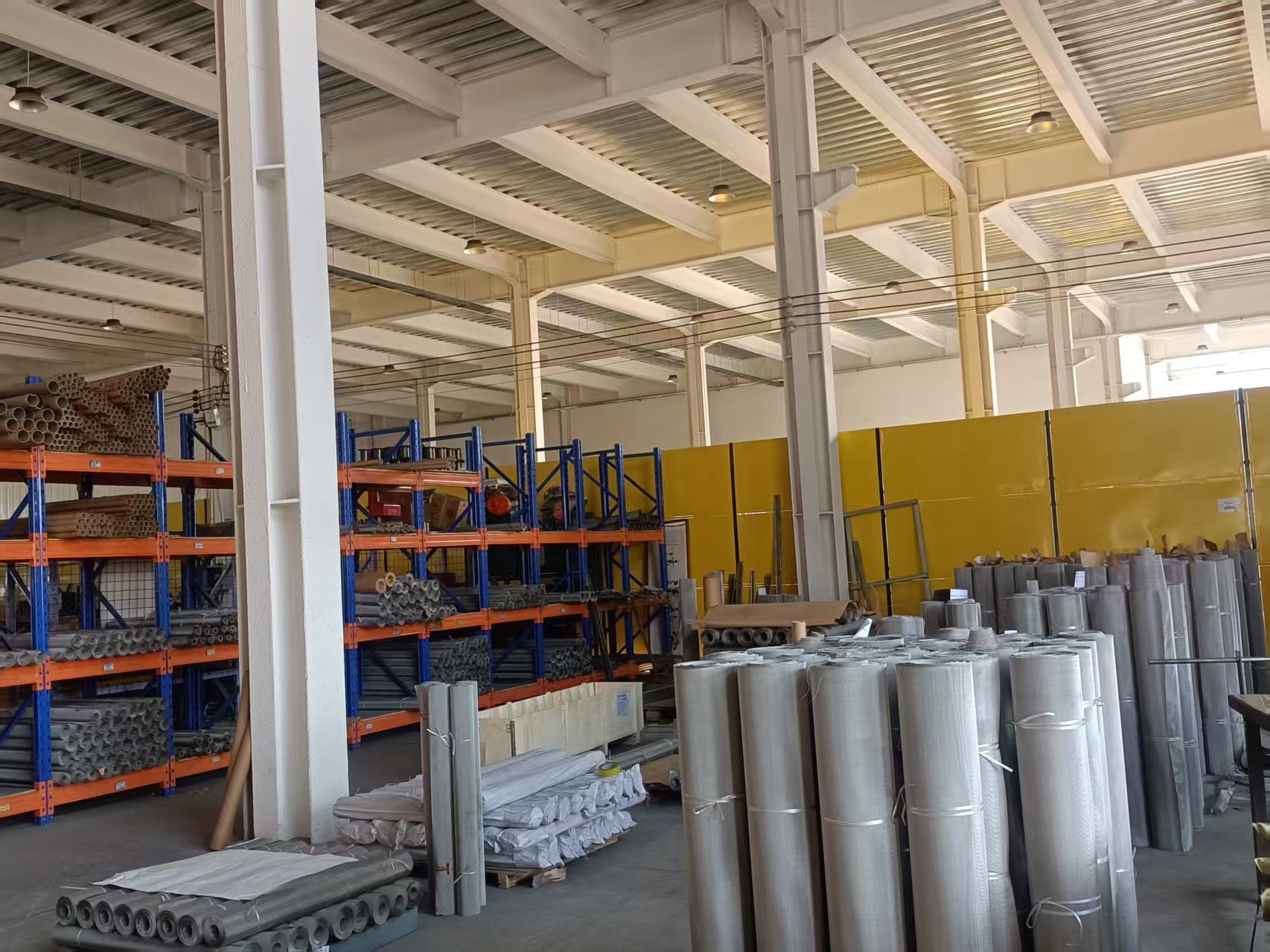 Bulk Quantities Wire Mesh Roll in China